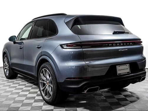 VANADIUM GREY 2026 Porsche Cayenne Cayenne