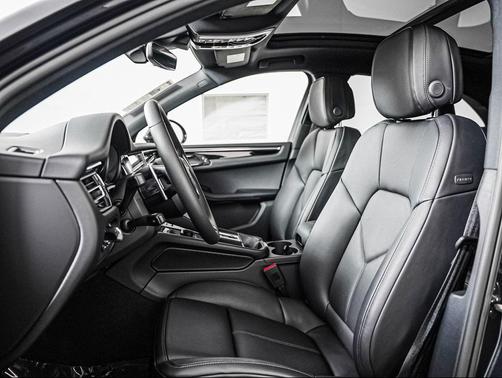 VOLCANO GREY 2026 Porsche Macan Macan