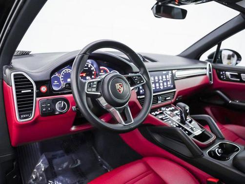 2022 Porsche Cayenne Platinum Edition