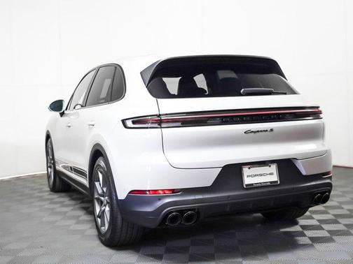 2025 Porsche Cayenne S