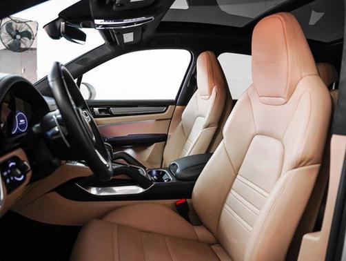 2022 Porsche Cayenne Cayenne Turbo S E-Hybrid