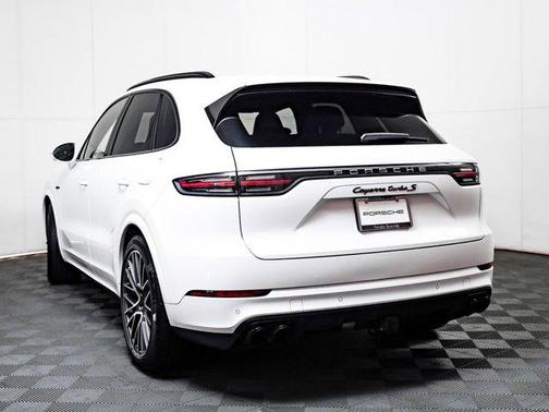 2022 Porsche Cayenne Cayenne Turbo S E-Hybrid
