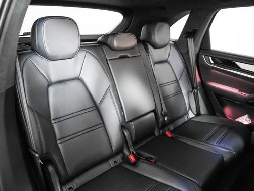2025 Porsche Cayenne Turbo