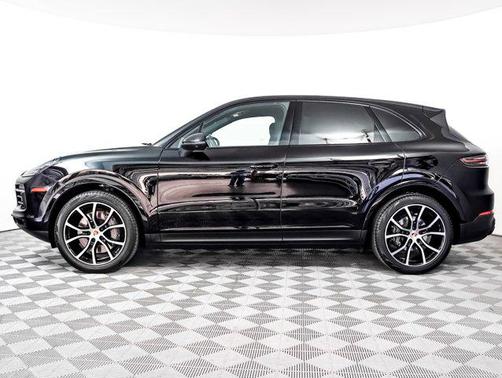 2023 Porsche Cayenne Platinum Edition