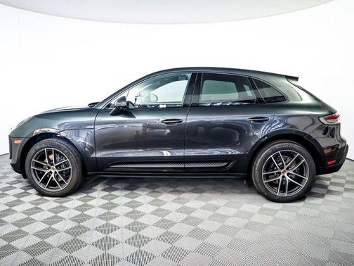 2025 Porsche Macan AWD