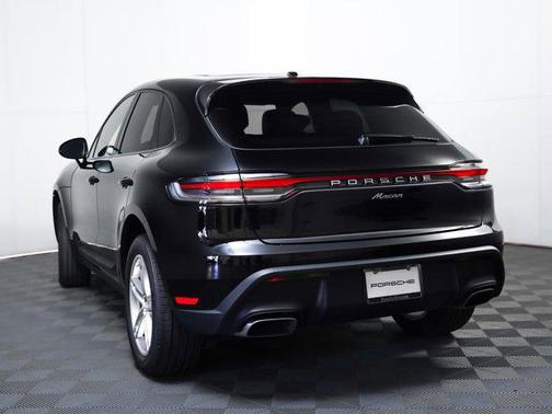 2026 Porsche Macan AWD