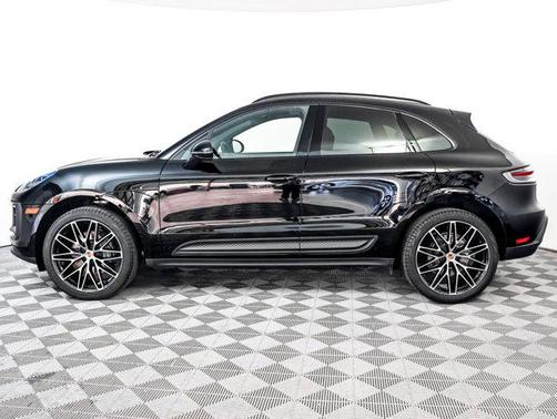 2025 Porsche Macan AWD