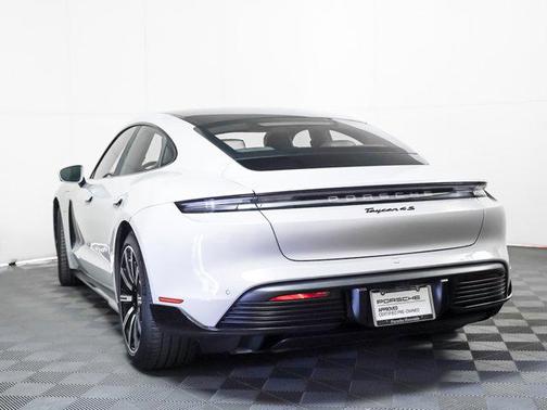 2022 Porsche Taycan 4S