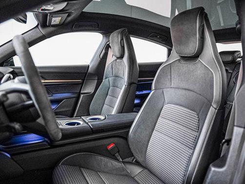 2025 Porsche Taycan 4S