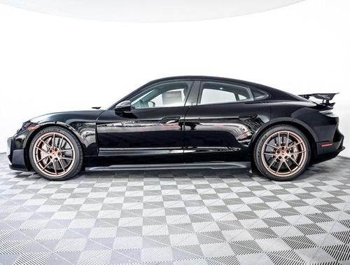 2025 Porsche Taycan Turbo GT