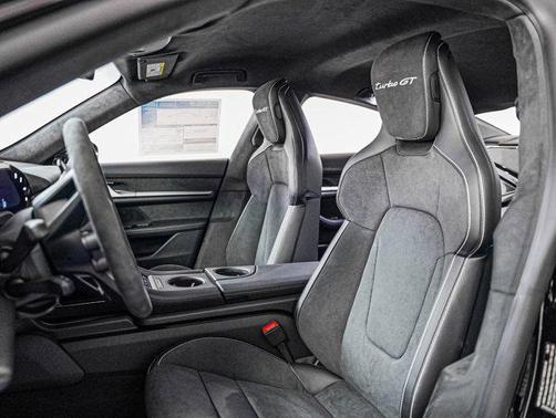 2025 Porsche Taycan Turbo GT