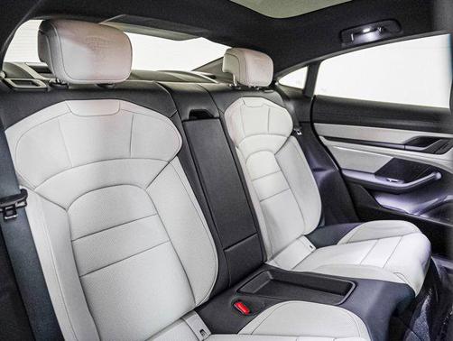 2024 Porsche Taycan 4S