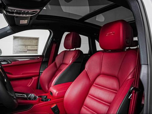 CARRARA WHITE 2026 Porsche Macan Macan GTS