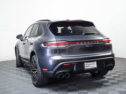 2025 Porsche Macan AWD