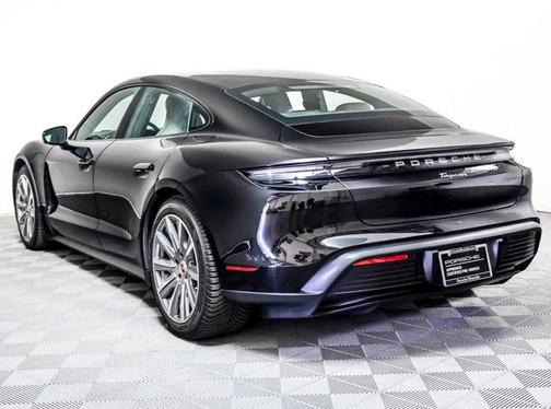 2022 Porsche Taycan RWD