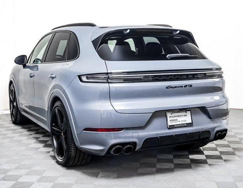 2025 Porsche Cayenne GTS