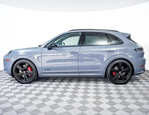 2025 Porsche Cayenne GTS
