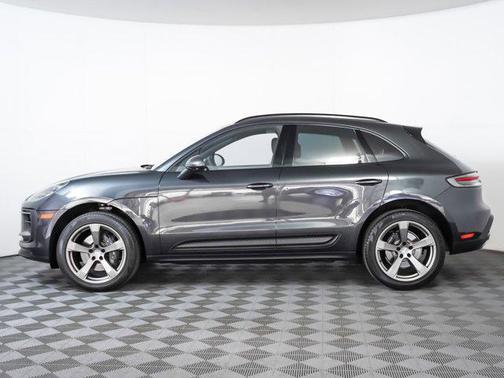 2025 Porsche Macan AWD