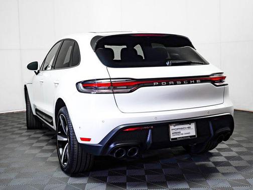 2025 Porsche Macan AWD