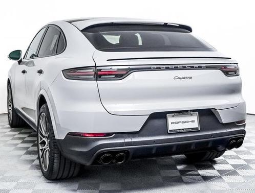 Chalk 2023 Porsche Cayenne Platinum Edition