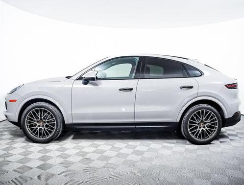 Chalk 2023 Porsche Cayenne Platinum Edition