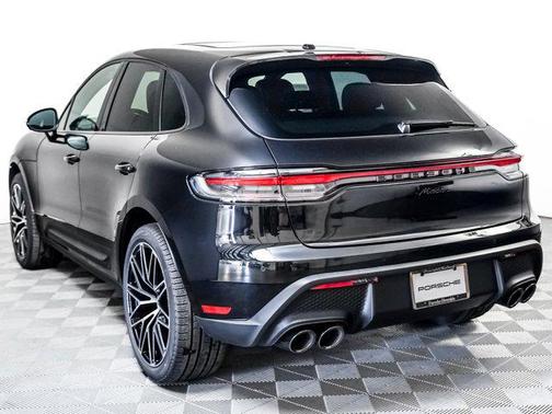 2026 Porsche Macan AWD