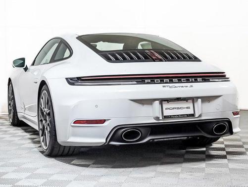 2025 Porsche 911 Carrera S