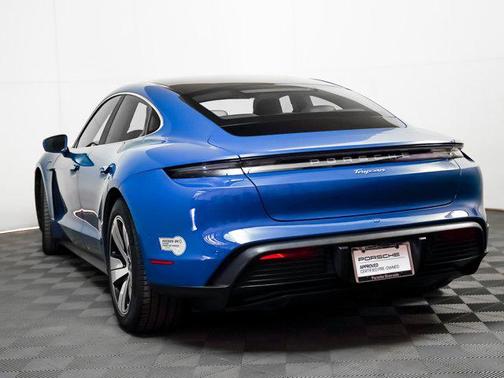 2022 Porsche Taycan RWD