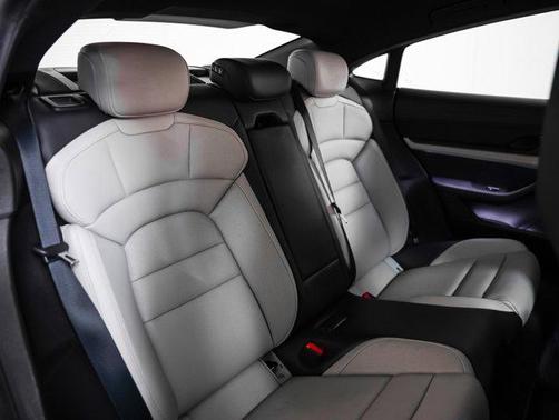 2022 Porsche Taycan RWD