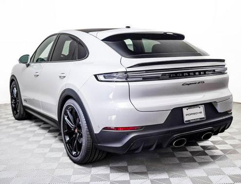 2025 Porsche Cayenne GTS