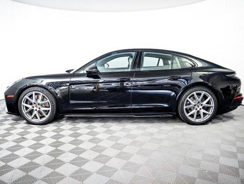 2025 Porsche Panamera 4S