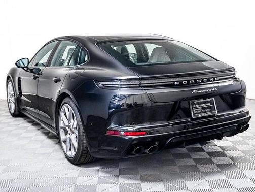 2025 Porsche Panamera 4S