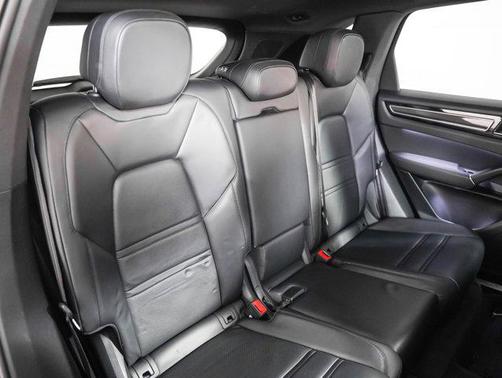 2019 Porsche Cayenne S