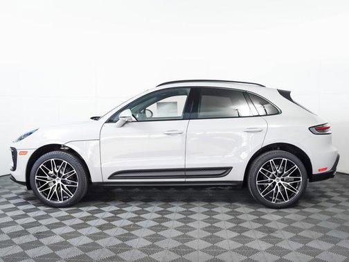 2026 Porsche Macan AWD