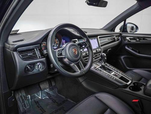 2020 Porsche Macan AWD