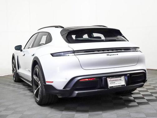2022 Porsche Taycan Cross Turismo 4