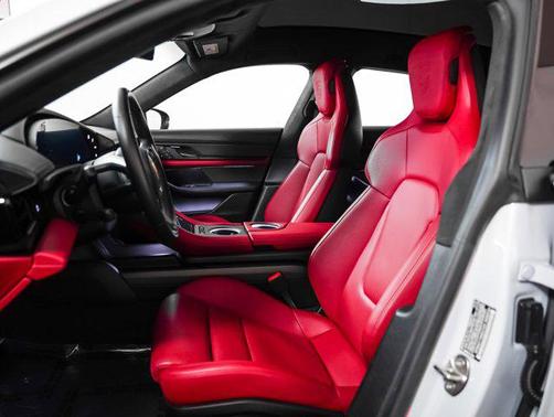2022 Porsche Taycan Cross Turismo 4