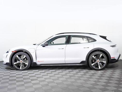 2022 Porsche Taycan Cross Turismo 4