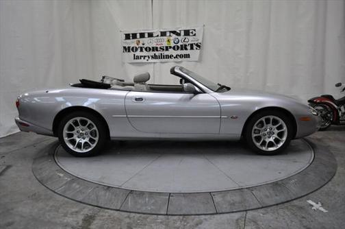 2001 Jaguar XKR Base
