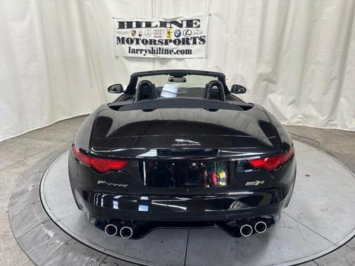 2017 Jaguar F-TYPE R