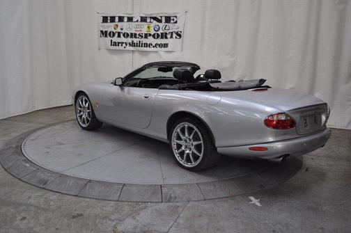 2004 Jaguar XKR Base