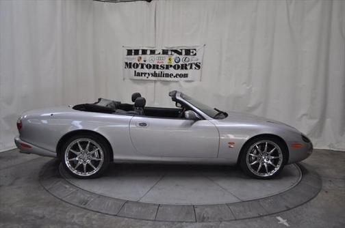 2004 Jaguar XKR Base