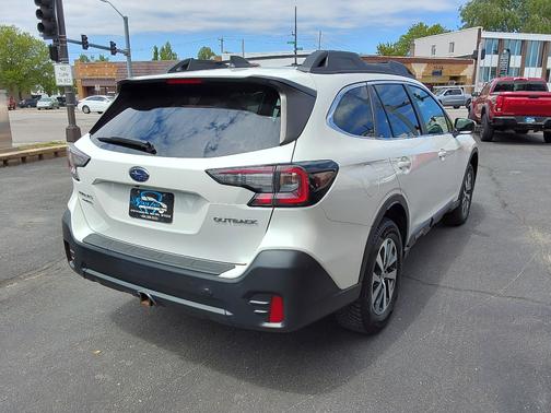 White 2020 Subaru Outback Premium