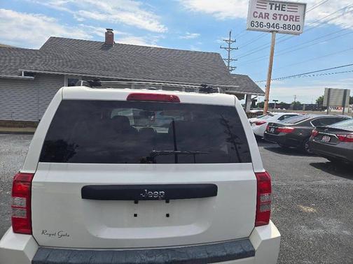 Stone White Clearcoat 2009 Jeep Patriot Sport