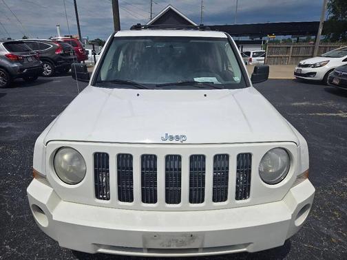 Stone White Clearcoat 2009 Jeep Patriot Sport