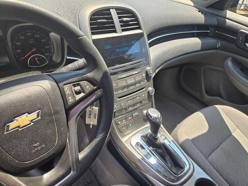 Champagne Silver 2013 Chevrolet Malibu 1LS