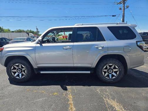 Classic Silver Metallic 2018 Toyota 4Runner SR5 Premium