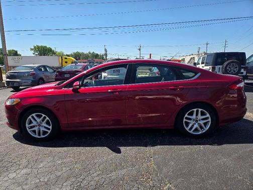 Ruby Red Metallic Tinted Clearcoat 2014 Ford Fusion SE