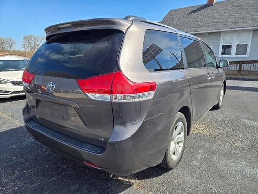 2012 Toyota Sienna LE
