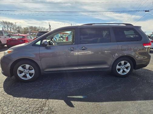 2012 Toyota Sienna LE